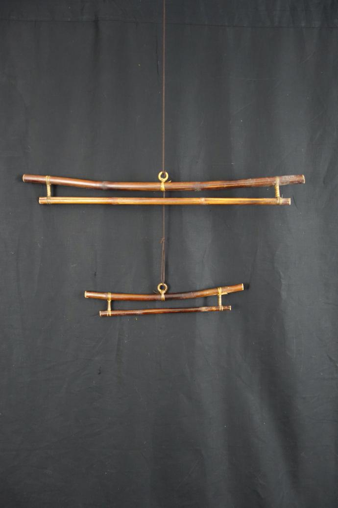 Short Bamboo Hanger: "Ends-Up Style"